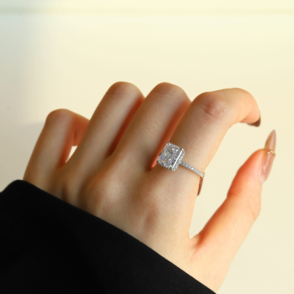 [Nova Jewelry]4.0 Carat Luxurious Engagement Ring