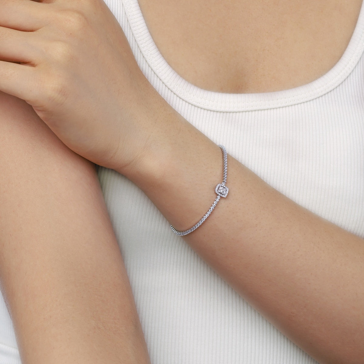 [Nova Jewelry]Luxurious Dazzling Square Shape Banquet Bracelet