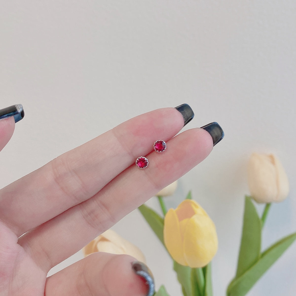 [Nova Jewelry]Sparkling Colorful Round Shape Earrings