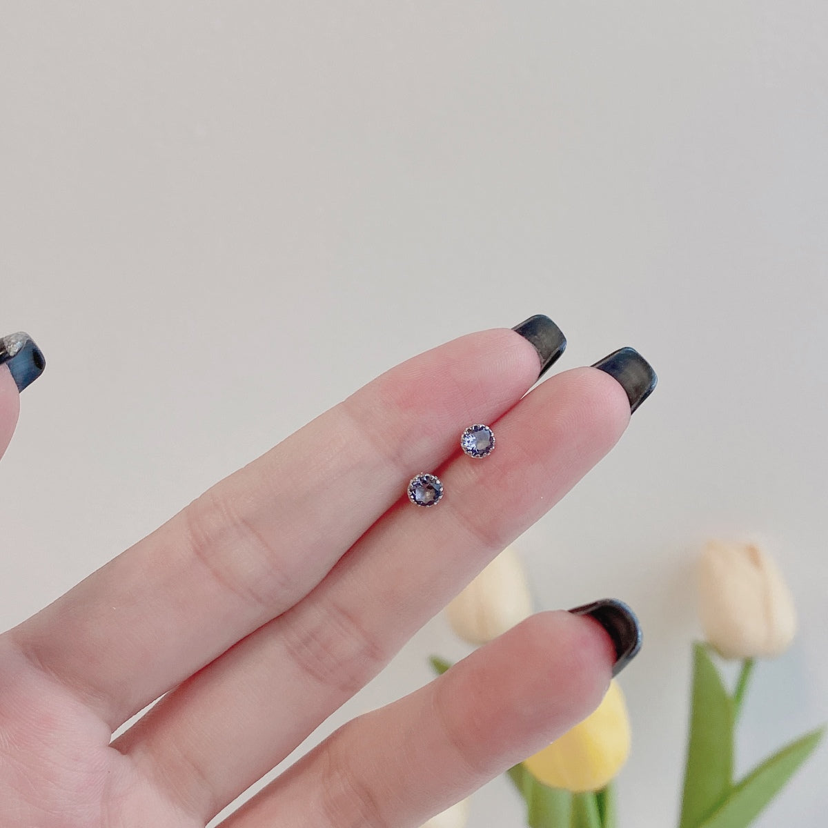 [Nova Jewelry]Sparkling Colorful Round Shape Earrings