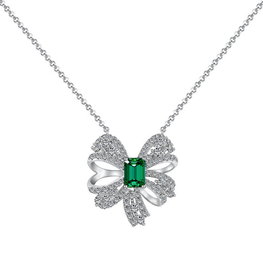 Luxurious Flower Shape Emerald Cut Necklace