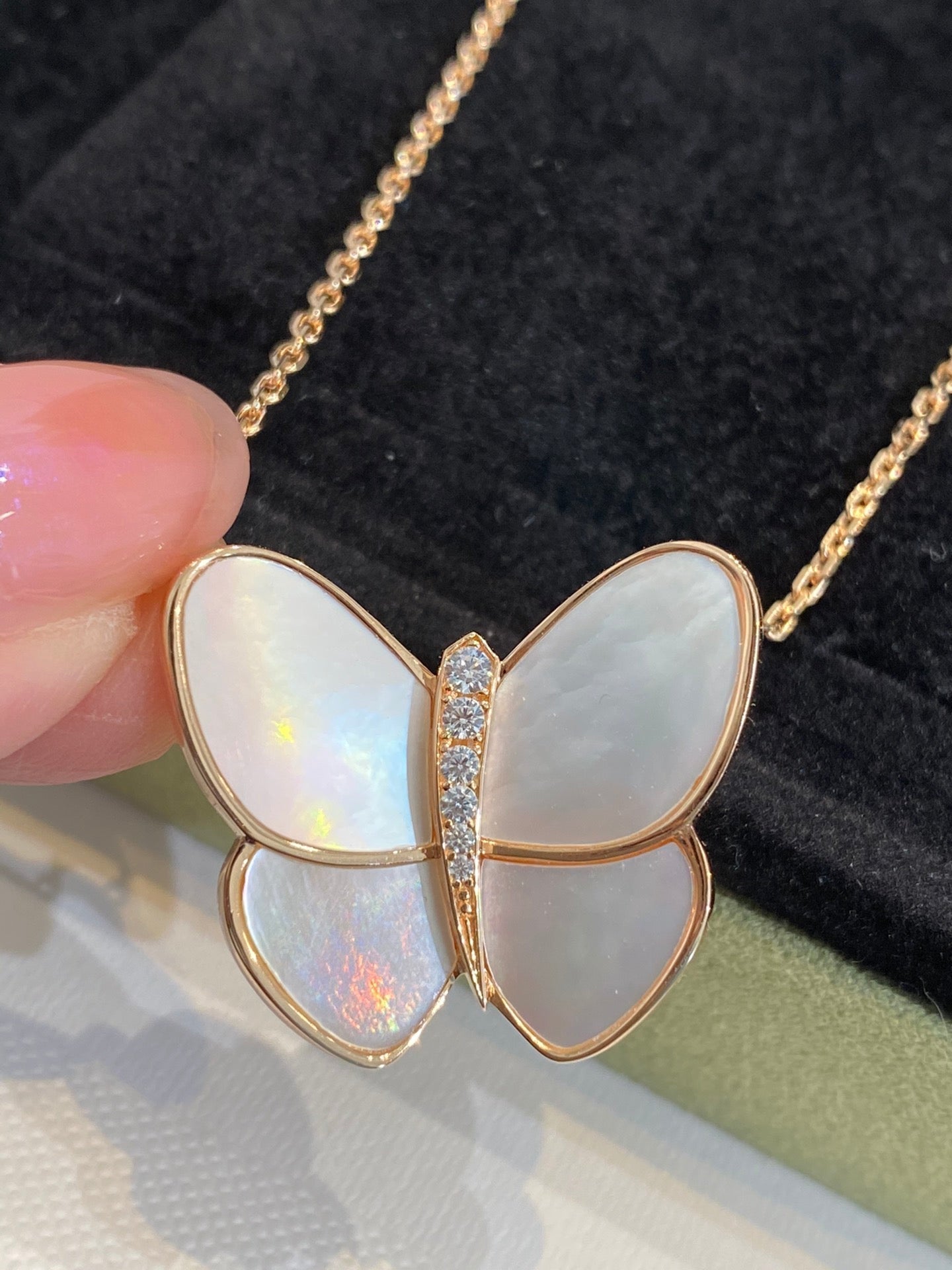 [BLUE TEARS]BUTTERFLY GOLD MOP DIAMOND NECKLACE