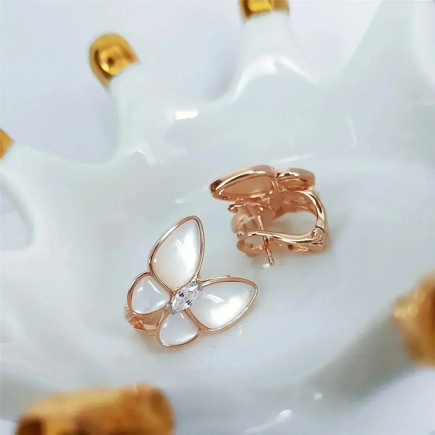 [BLAUE TRÄNEN] SCHMETTERLINGSMOP-DIAMANT-OHRRINGE