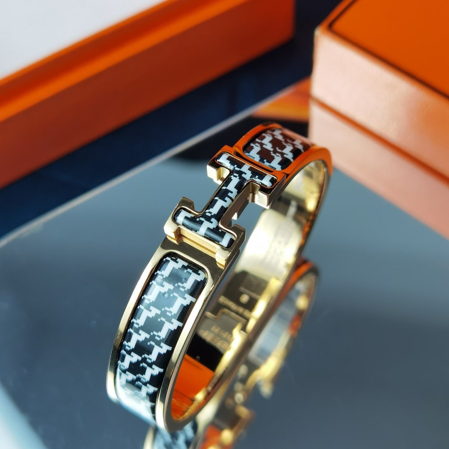[BLUE TEARS]H HORSE BRACELET 12MM