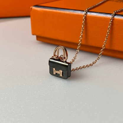 [BLUE TEARS]CONSTANCE BLACK PEDANT PINK GOLD NECKLACE