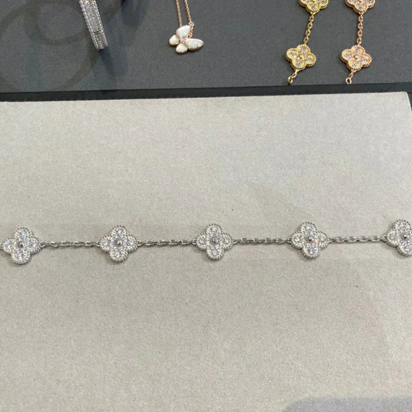 [ブルーティアーズ]クローバー 5モチーフ ダイヤモンドブレスレット シルバー