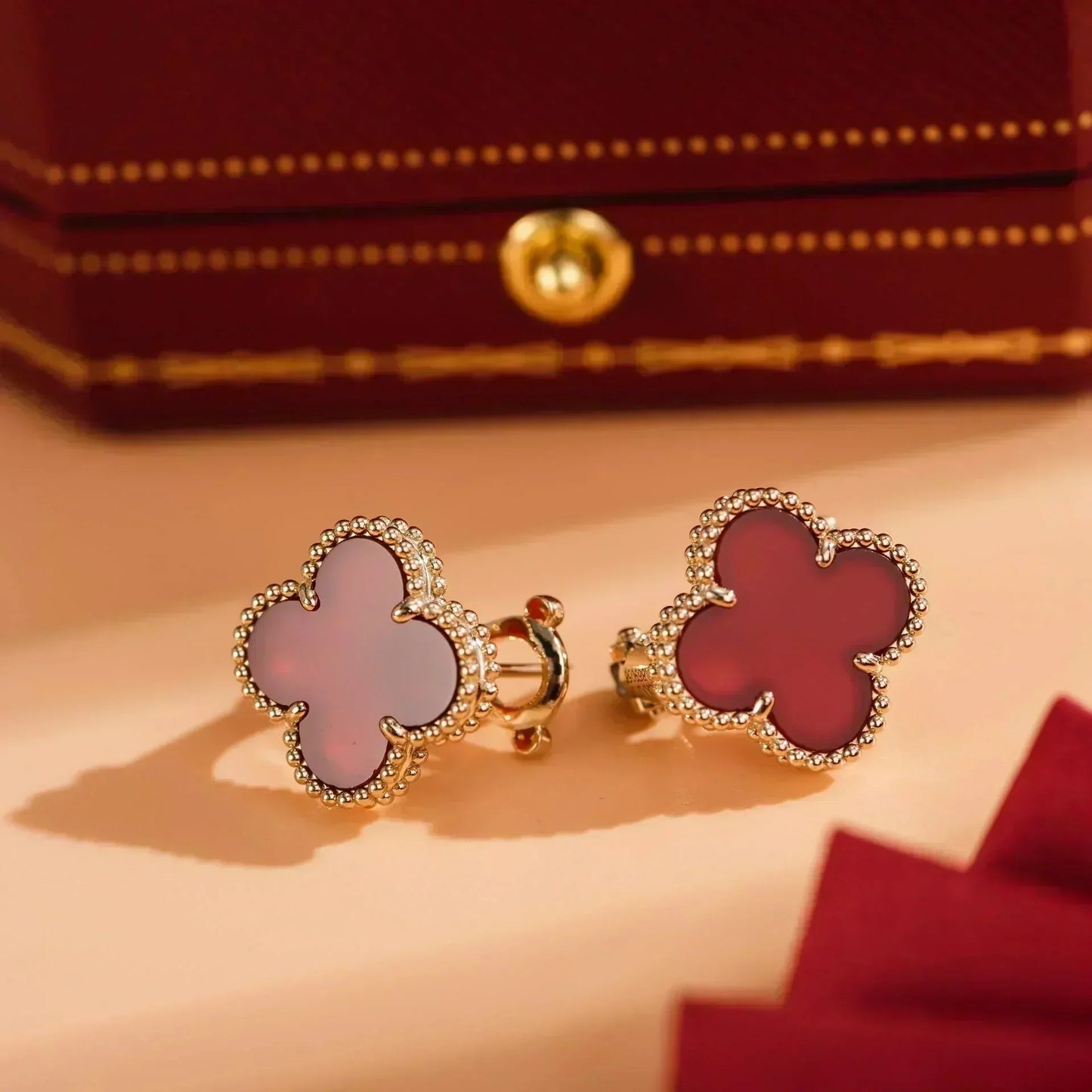 [BLUE TEARS]CLOVER MEDIUM 1 MOTIFS CARNELIAN  EARRINGS
