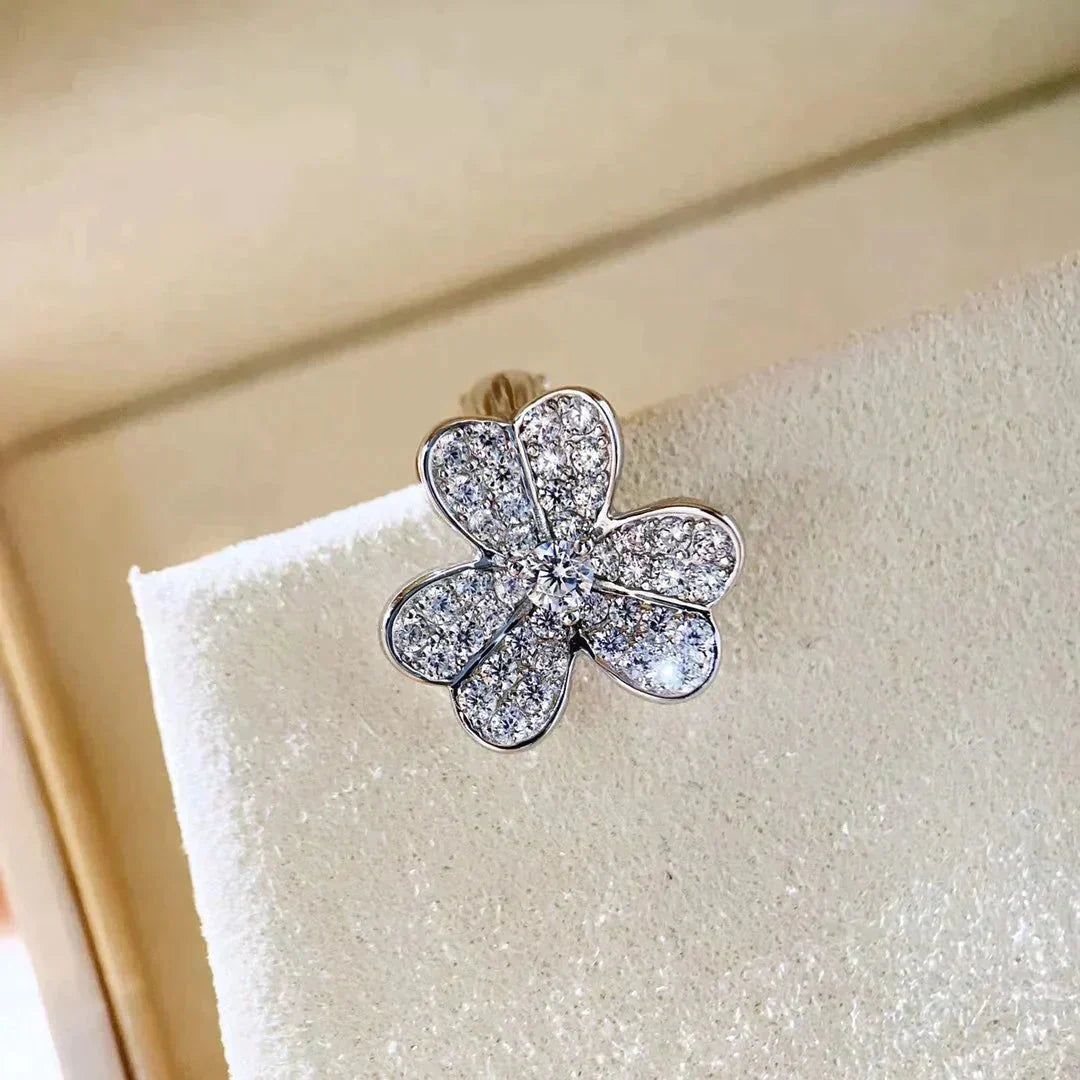 [BLUE TEARS]CLOVER COMOS DIAMOND EARRINGS SILVER