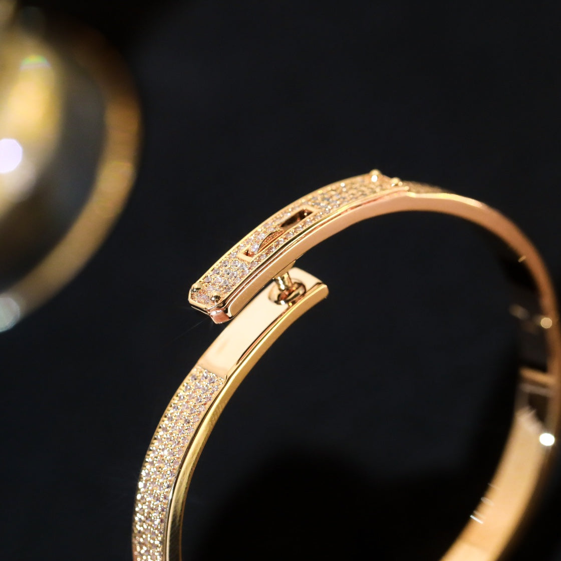[BLUE TEARS]KELLY BRACELET DIAMOND PAVED