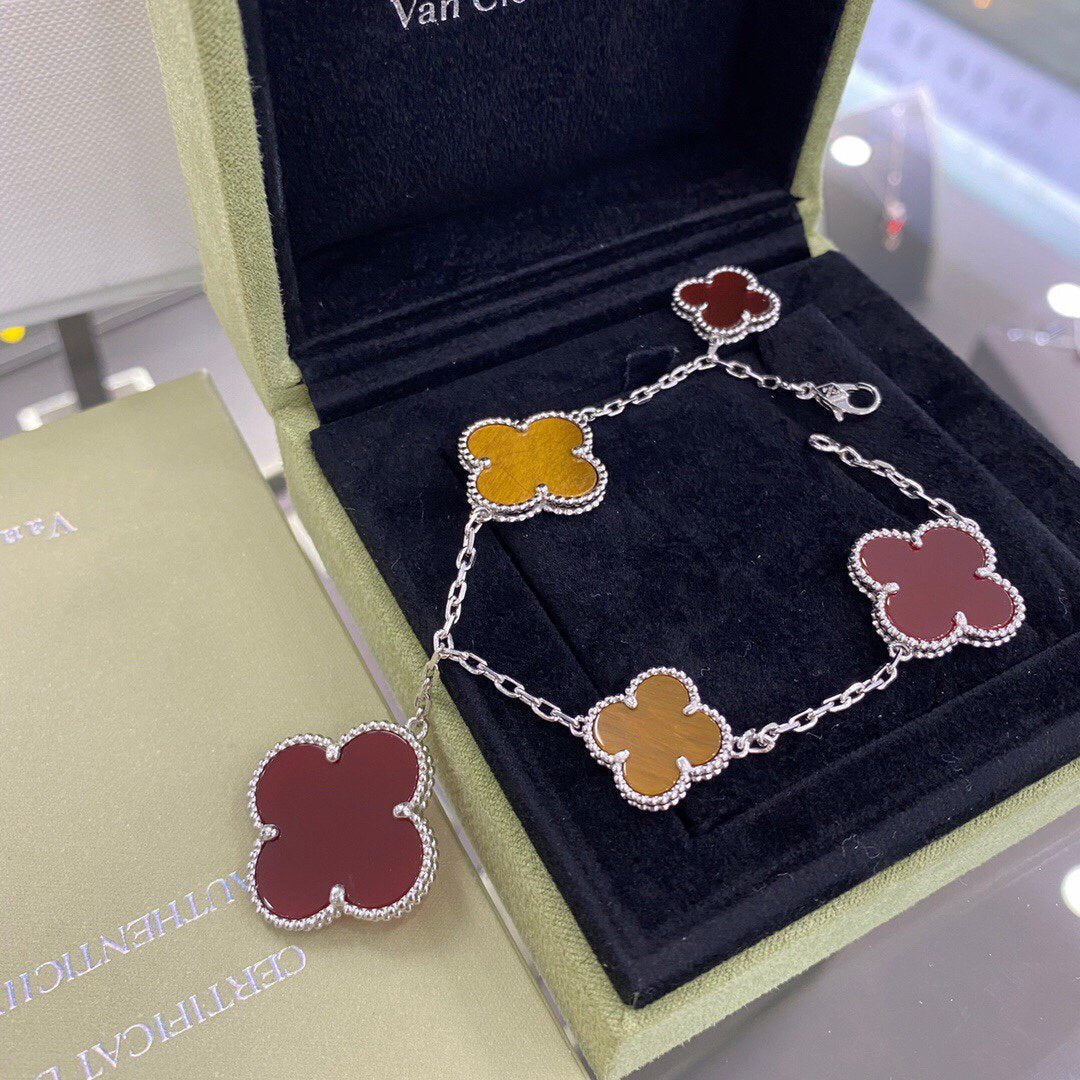 [ブルーティアーズ]クローバー5モチーフシルバーカーネリアンタイガーアイブレスレット