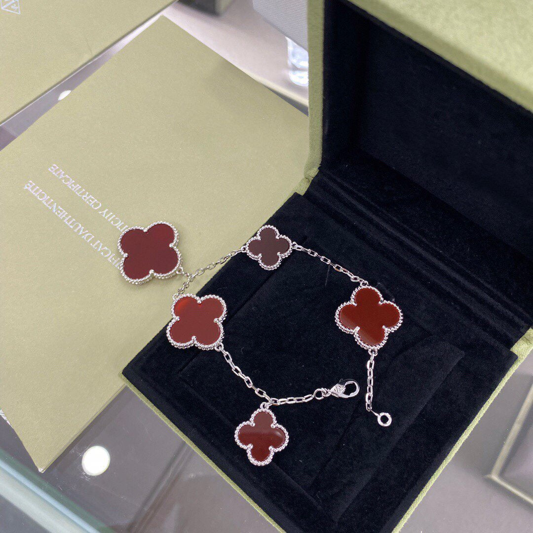 [BLUE TEARS]CLOVER 5 MOTIFS SIVLER CARNELIAN BRACELET
