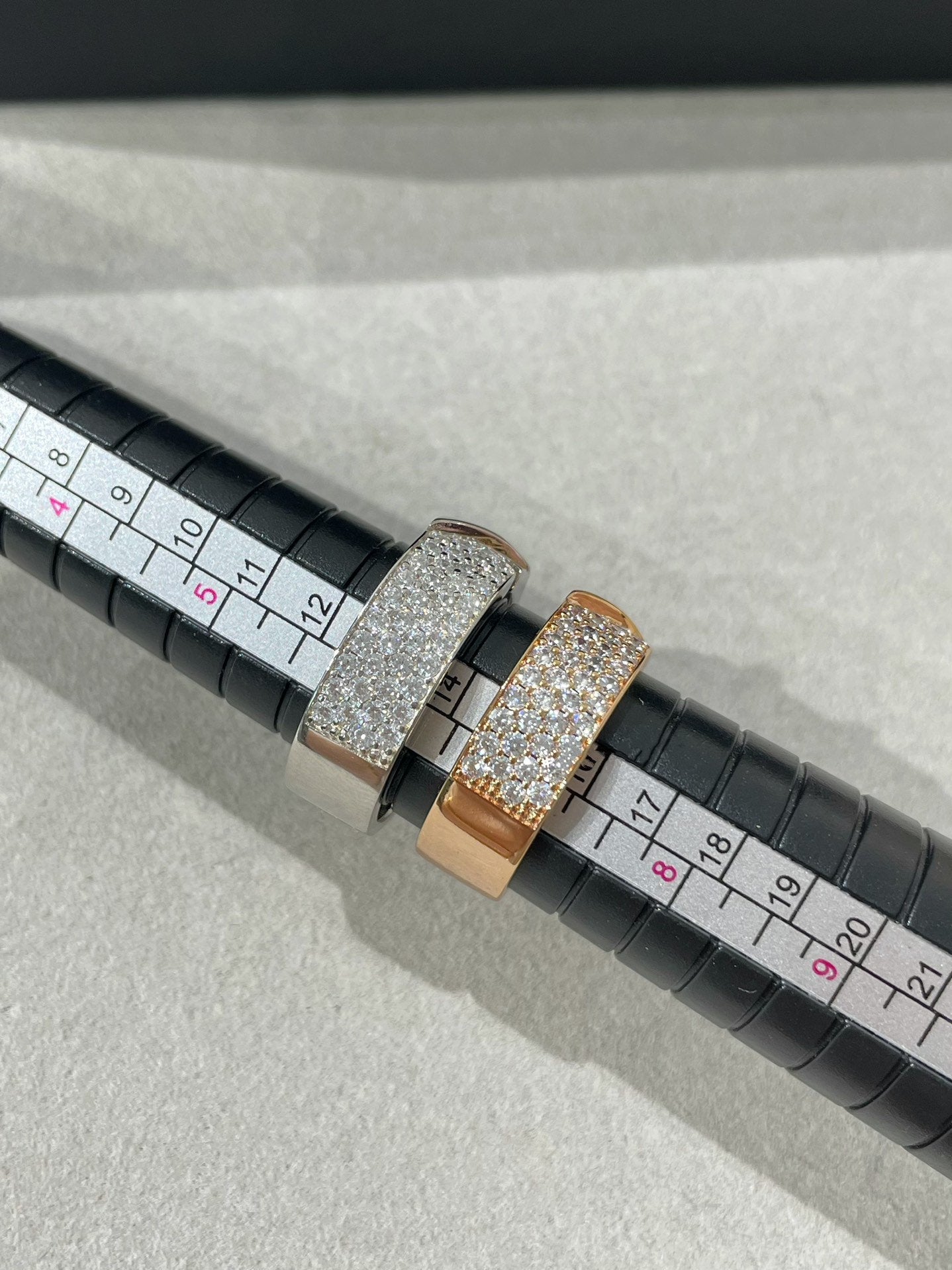 [BLUE TEARS]LIENS EVIDENCE  DIAMOND PAVED RING