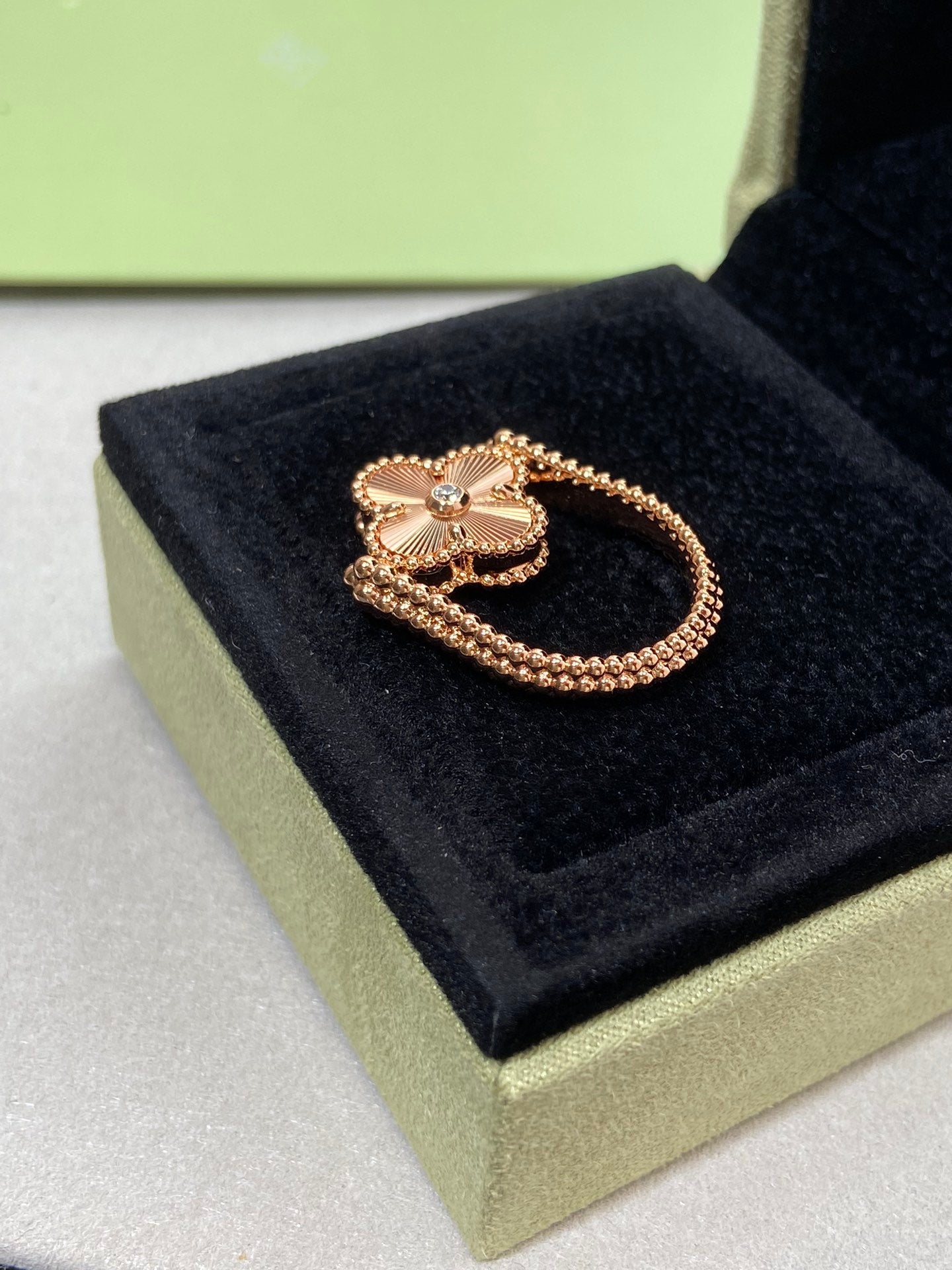 [BLUE TEARS]CLOVER RIVERSIBLE ROSE GOLD RING