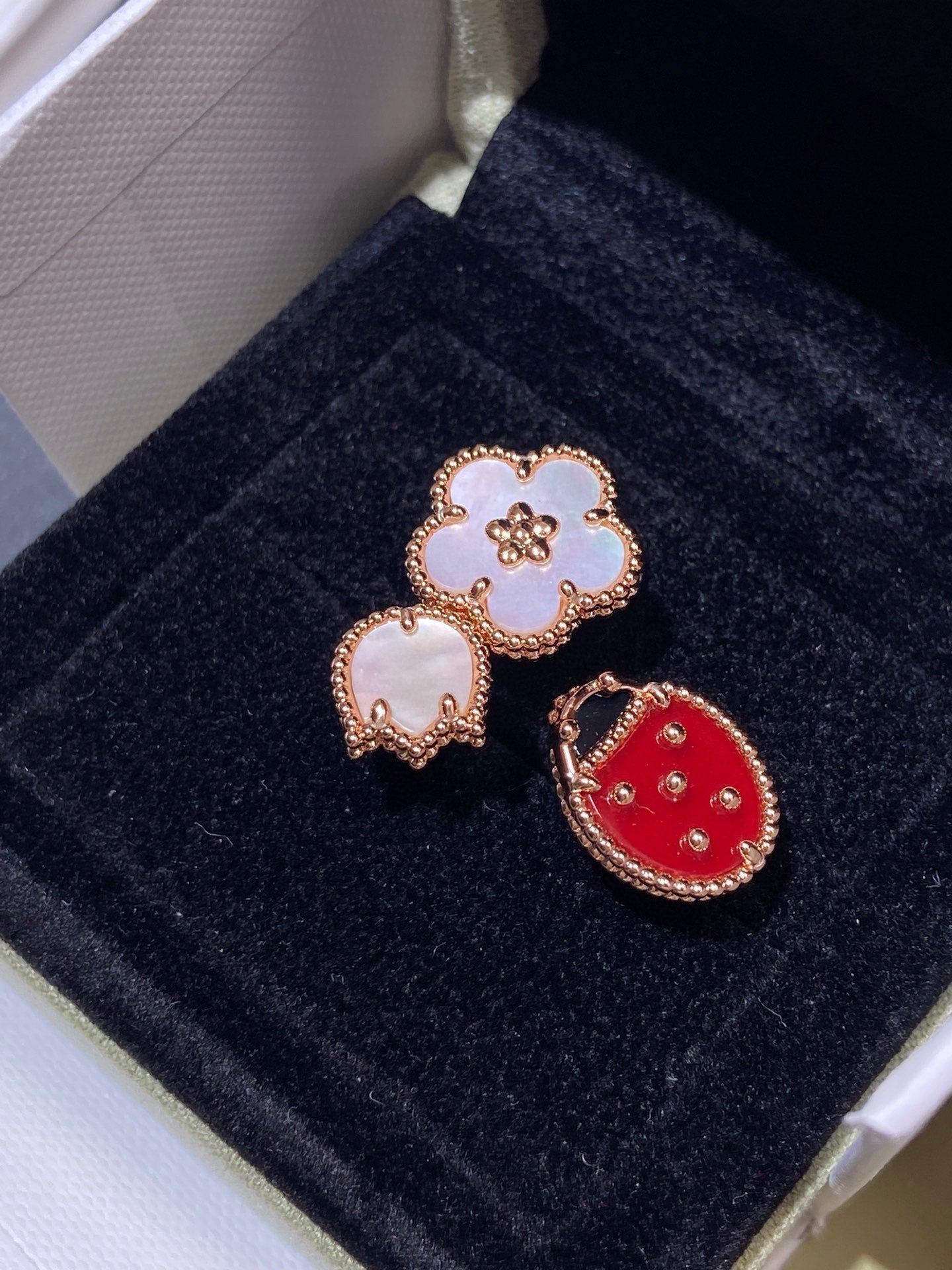 [BLUE TEARS]LUCKY 3 MOTIF ROSE GOLD RING