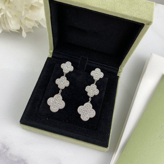 [BLUE TEARS]CLOVER 3 MOTIF DIAMOND SILVER DROP EARRINGS