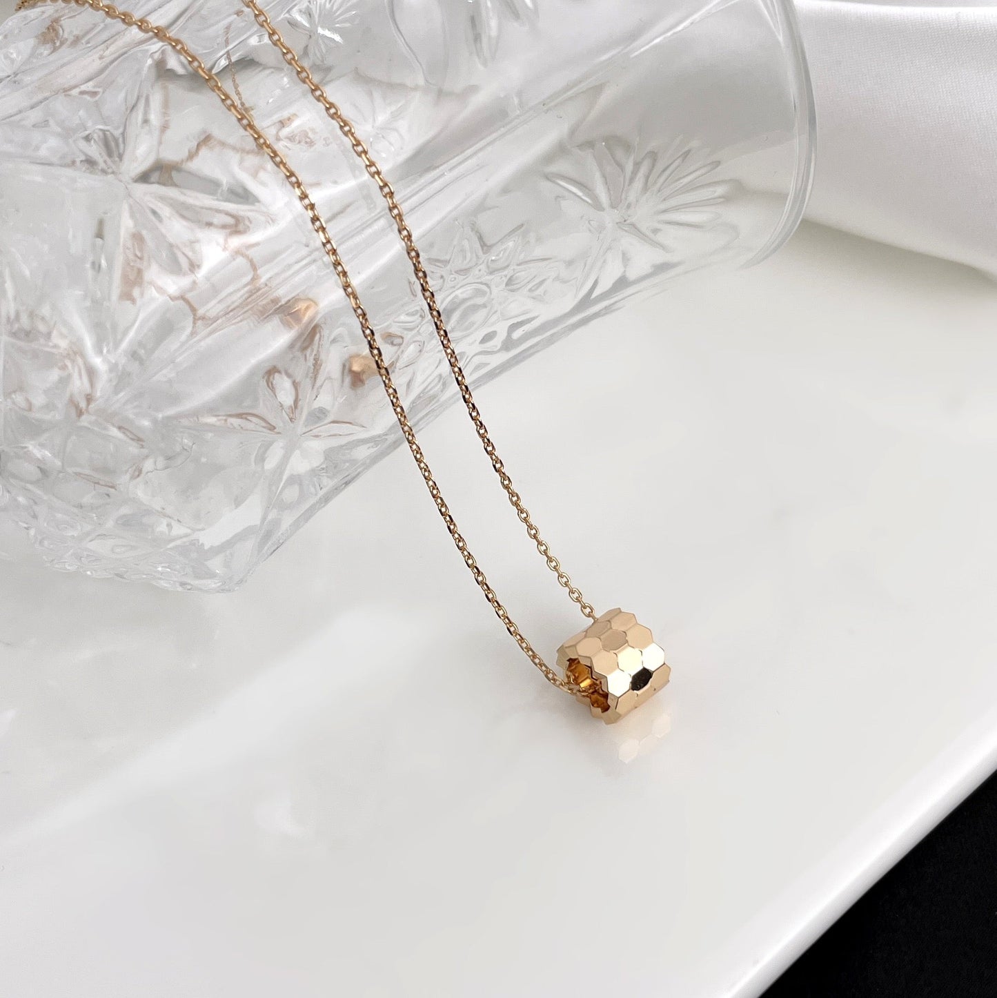 [BLUE TEARS]BEE MINI NECKLACE