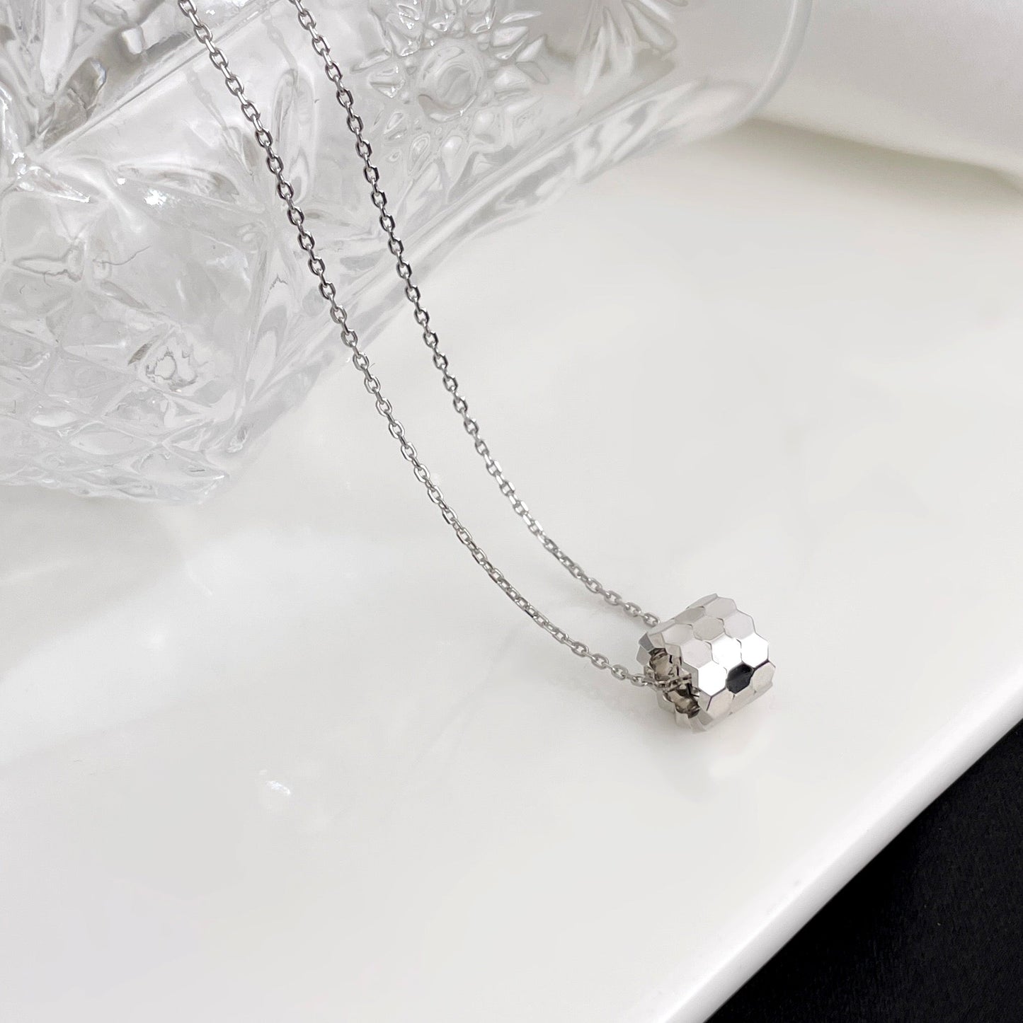 [BLUE TEARS]BEE MINI NECKLACE