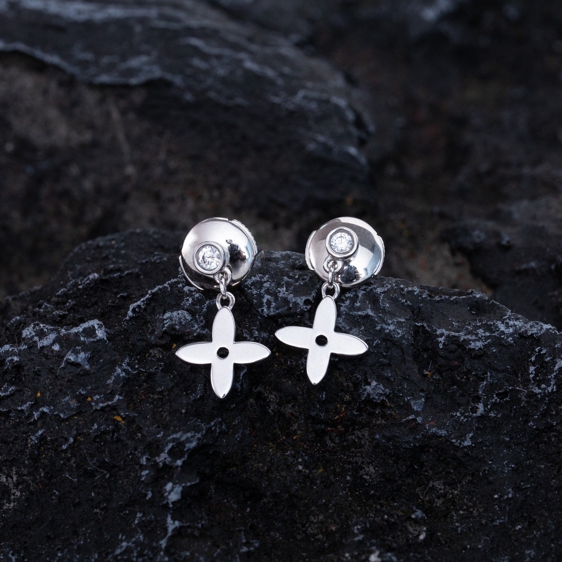 [BLUE TEARS]VIDYLLE SILVER DIAMOND MINI DROP EARRINGS