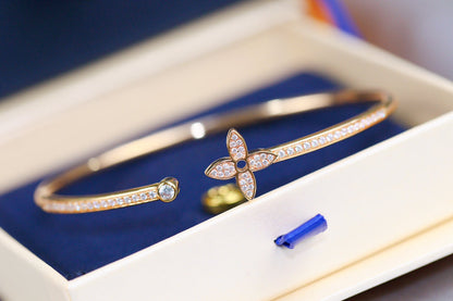 [BLUE TEARS]IDYLLE PINK GOLD OPEN BRACELET DIAMOND PAVED