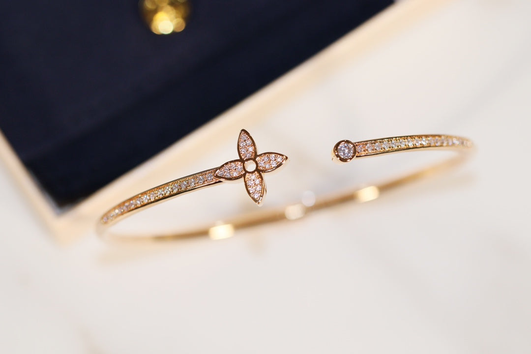 [BLUE TEARS]IDYLLE GOLD OPEN BRACELET DIAMOND PAVED