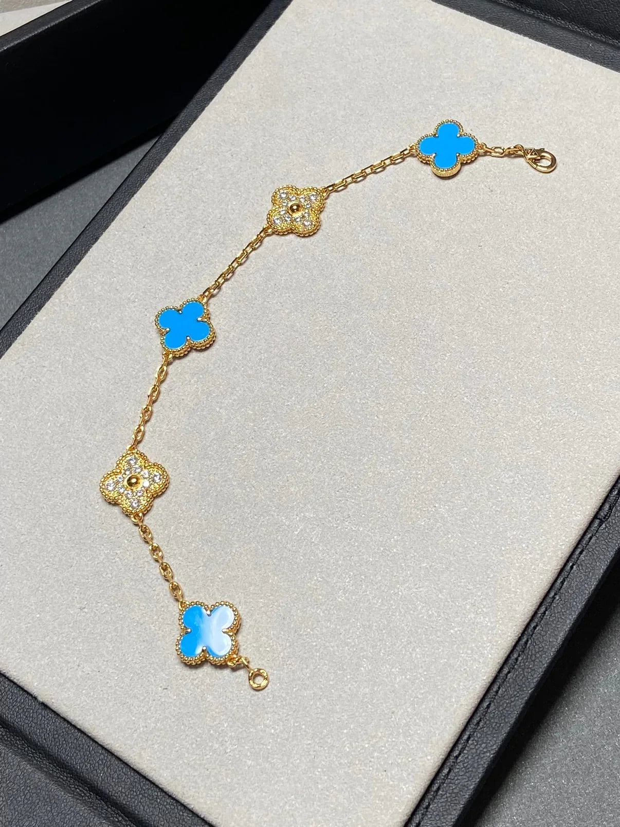 [BLUE TEARS] CLOVER 5 MOTIF BLUE AGATE BRACELET COLLECTION