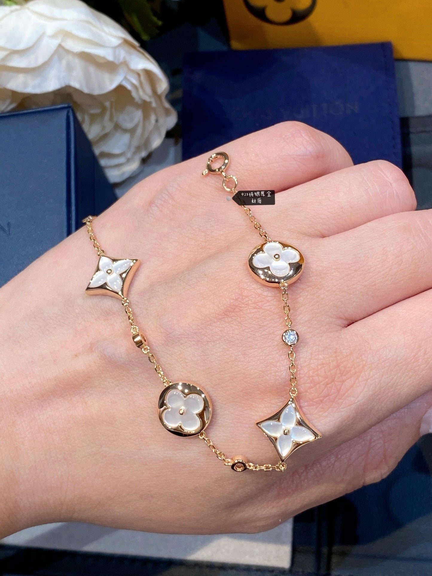 [BLUE TEARS]STAR AND SUN 4 MOTIF WHITE MOP PINK GOLD BRACELET