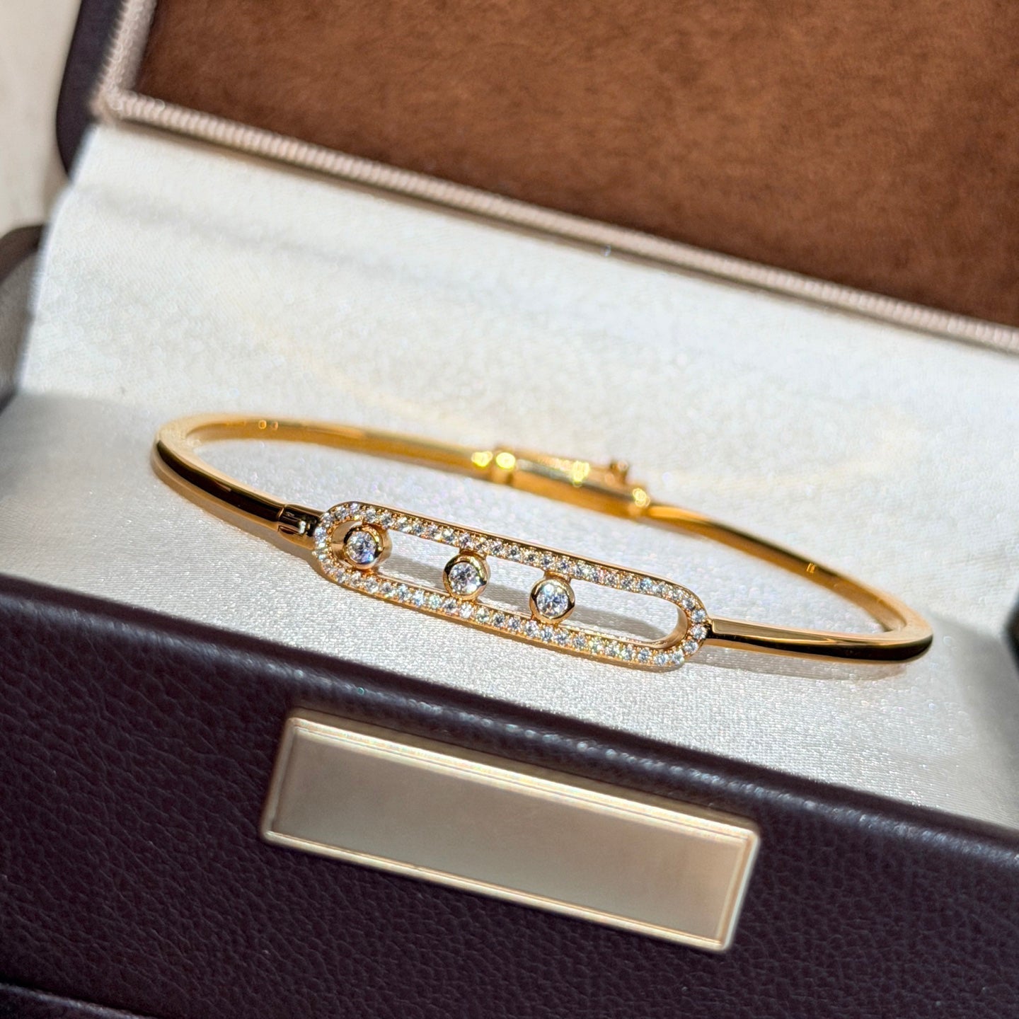 [Blue Tears Jewelry]Move Pav¨¦ Diamond Bangle Bracelet M