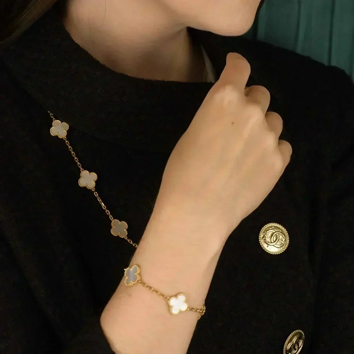 [BLUE TEARS]CLOVER  5 MOTIF WHITE MOP BRACELET