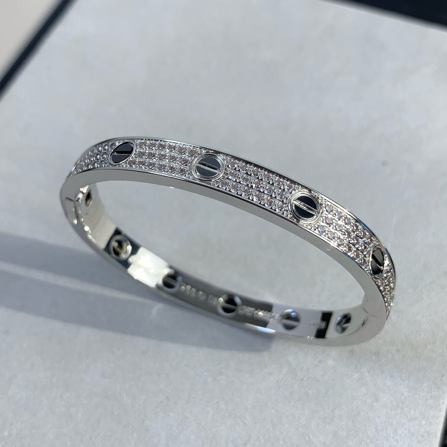 [BLUE TEARS]LOVE BRACELET 6.1MM DIAMOND-PAVED CERAMIC