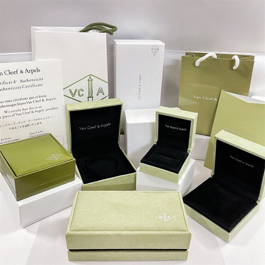[Blue Tears Jewelry] VA CLOVER BOX GIFT BAG