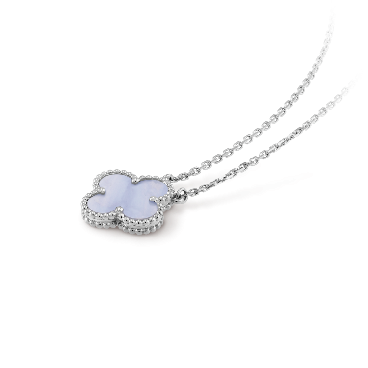 [BLUE TEARS]CLOVER 15MM BLUE CHALCEDONY NECKLACE SILVER