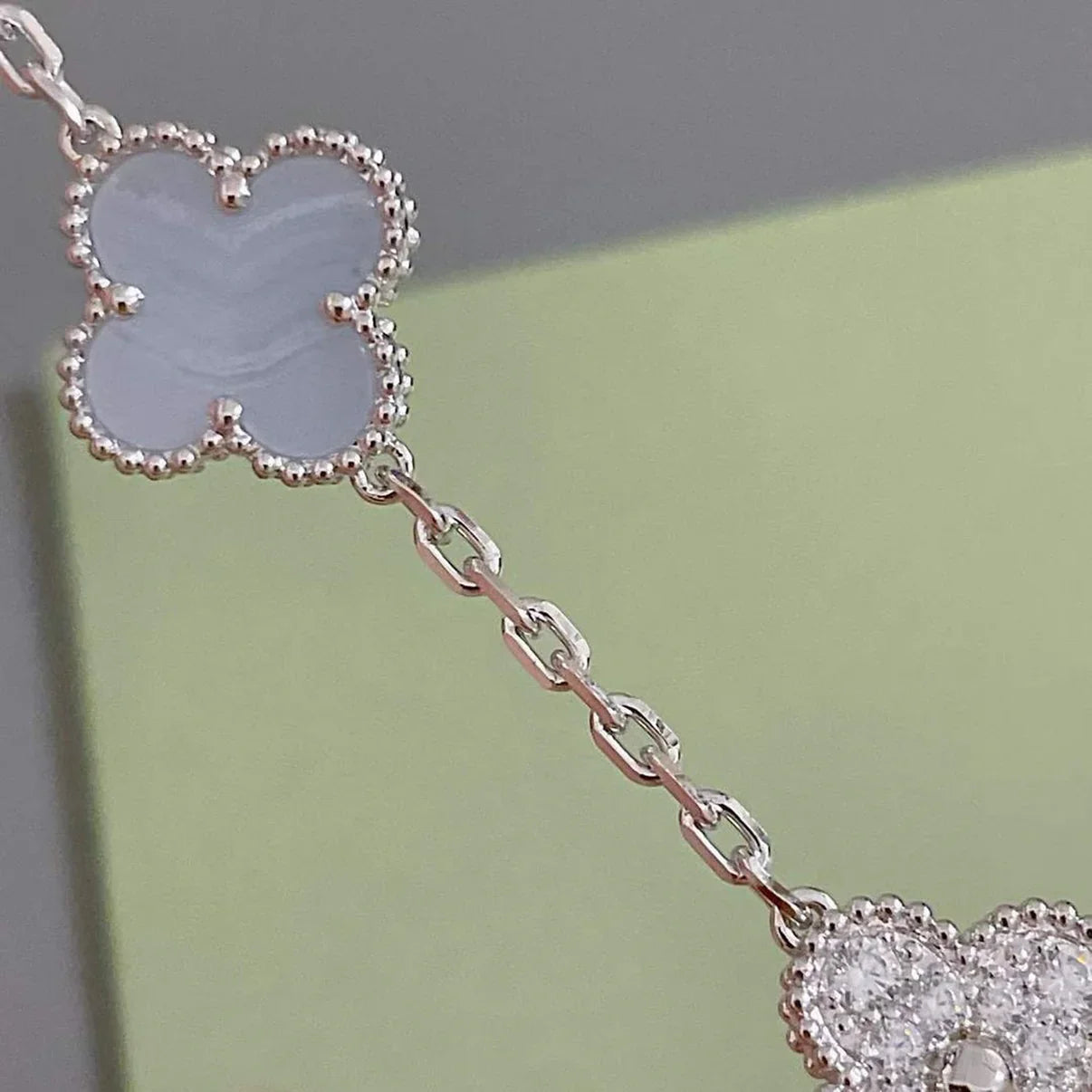 [BLUE TEARS] CLOVER 5 MOTIF PURPLE CHALCEDONY BRACELET COLLECTION