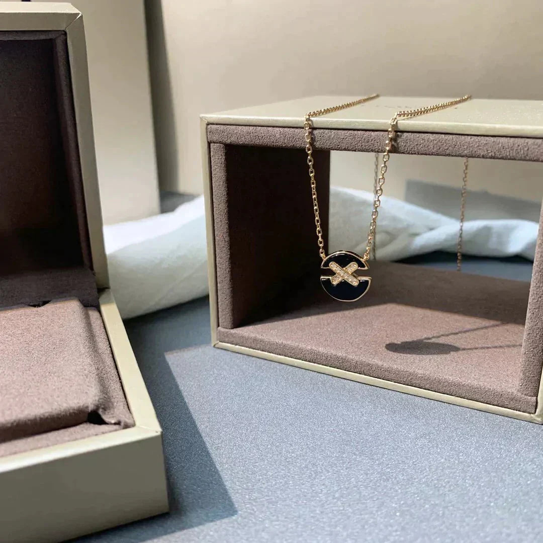 [BLUE TEARS]JEUX DE ROSE GOLD DIAMOND NECKLACE