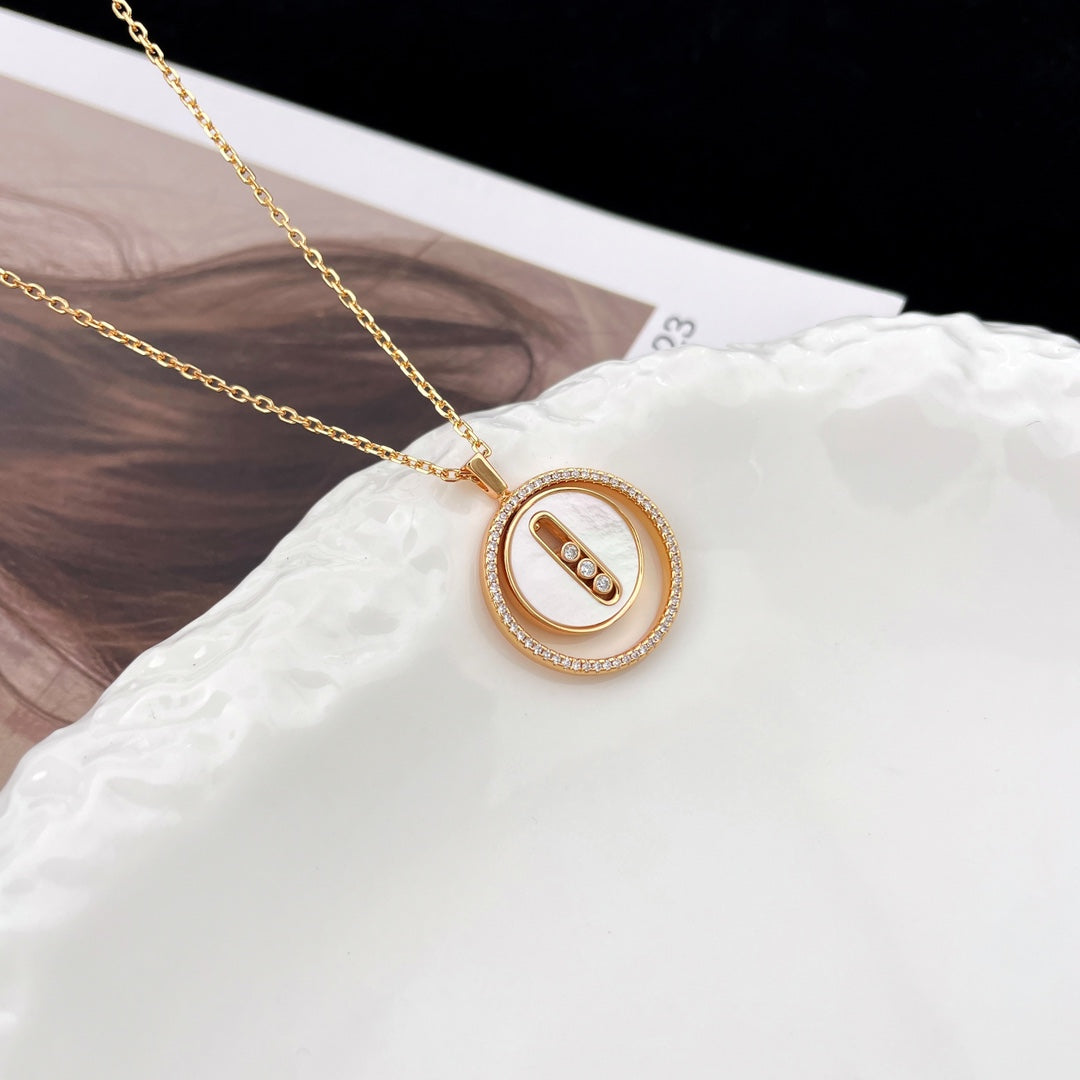 [Blue Tears Jewelry]LUCKY MOVE MM NACRE BLANCHE DIAMOND NECKLACE