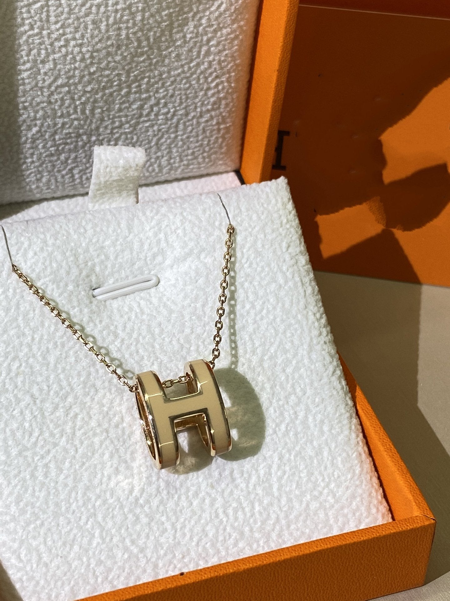 [BLAUE TRÄNEN]HM CLIC GELBE EMAILLE GOLD HALSKETTE