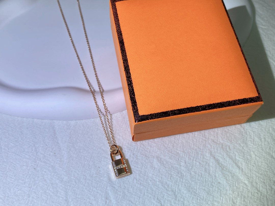 [BLUE TEARS]HM ADVANCED NICHE LOCK HEAD NECKLACE DIAMONDS