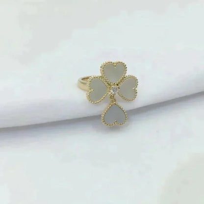 [BLUE TEARS]SWEET CLOVER WHITE MOP RING