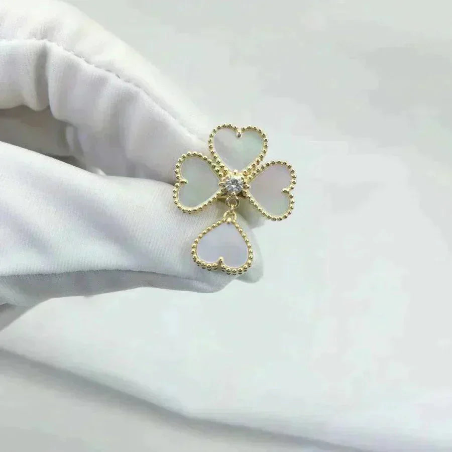 [BLUE TEARS]SWEET CLOVER WHITE MOP RING
