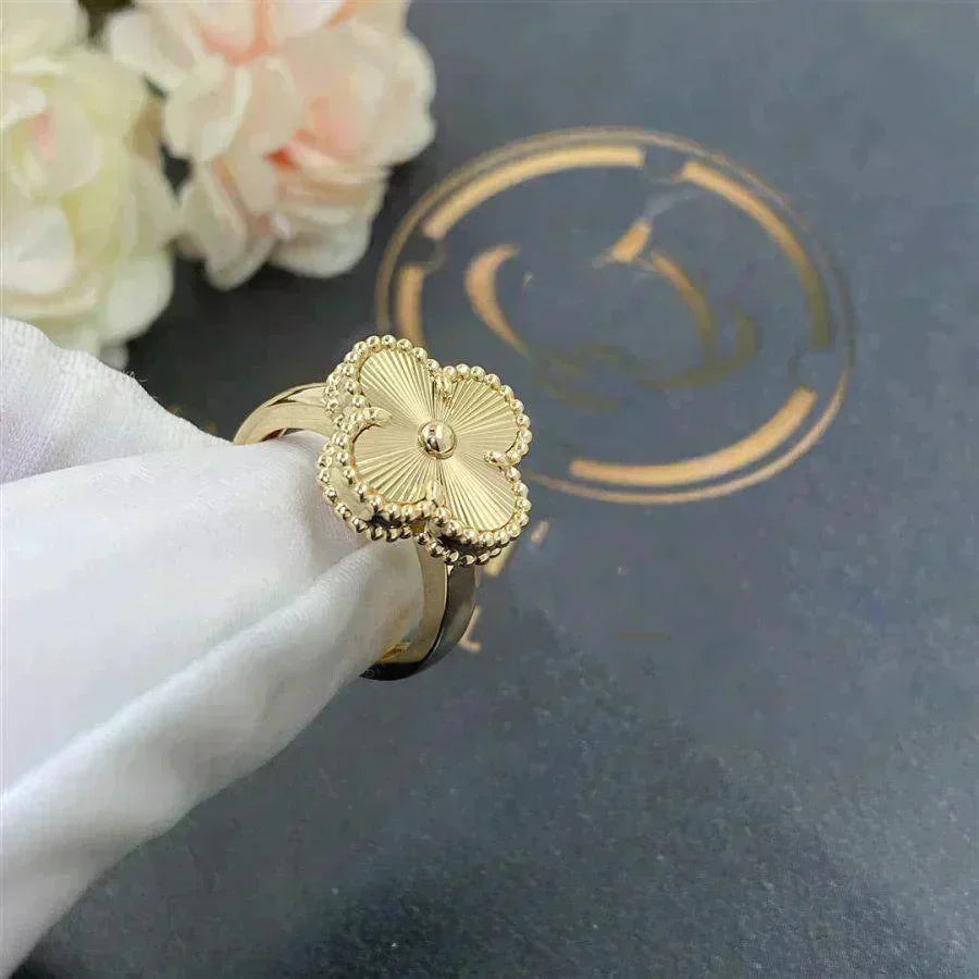 [BLUE TEARS]CLOVER GOLD RING