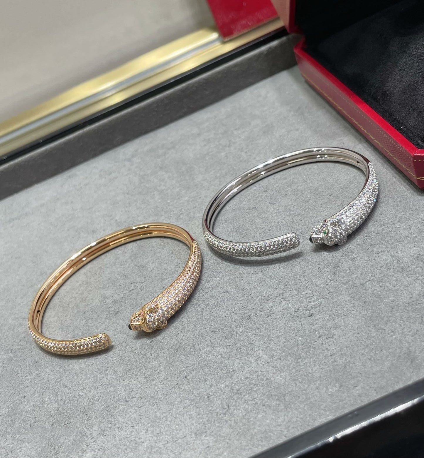 [BLUE TEARS]PANTHERE FULL DIAMOND OPEN BRACELET
